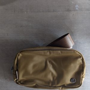 NWT Lululemon Everywhere Belt Bag - Burnt Caramel NEW
